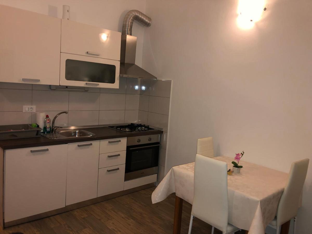 Apartmani Ivana ツレス エクステリア 写真