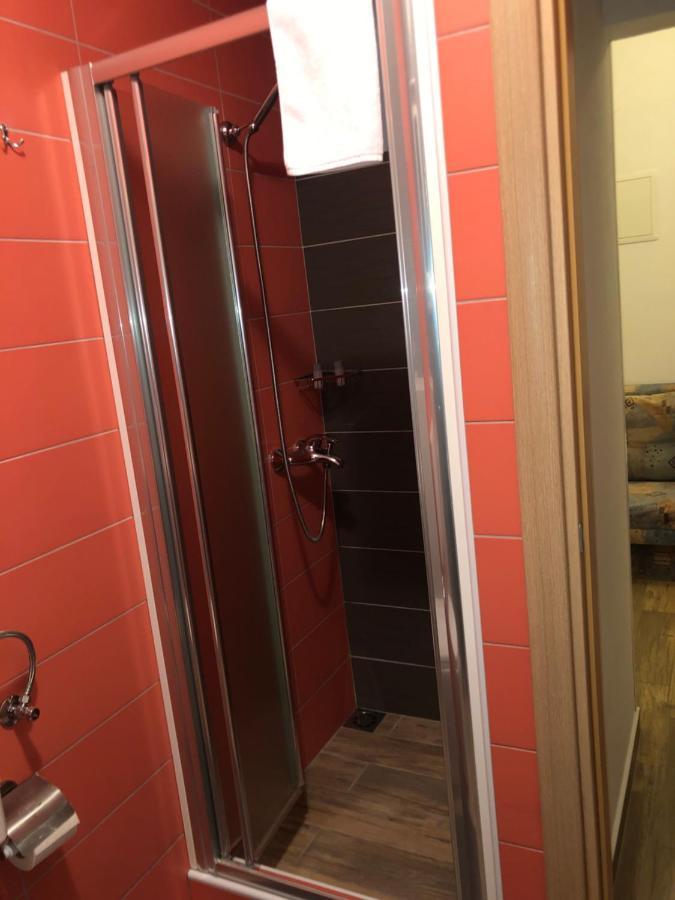 Apartmani Ivana ツレス エクステリア 写真