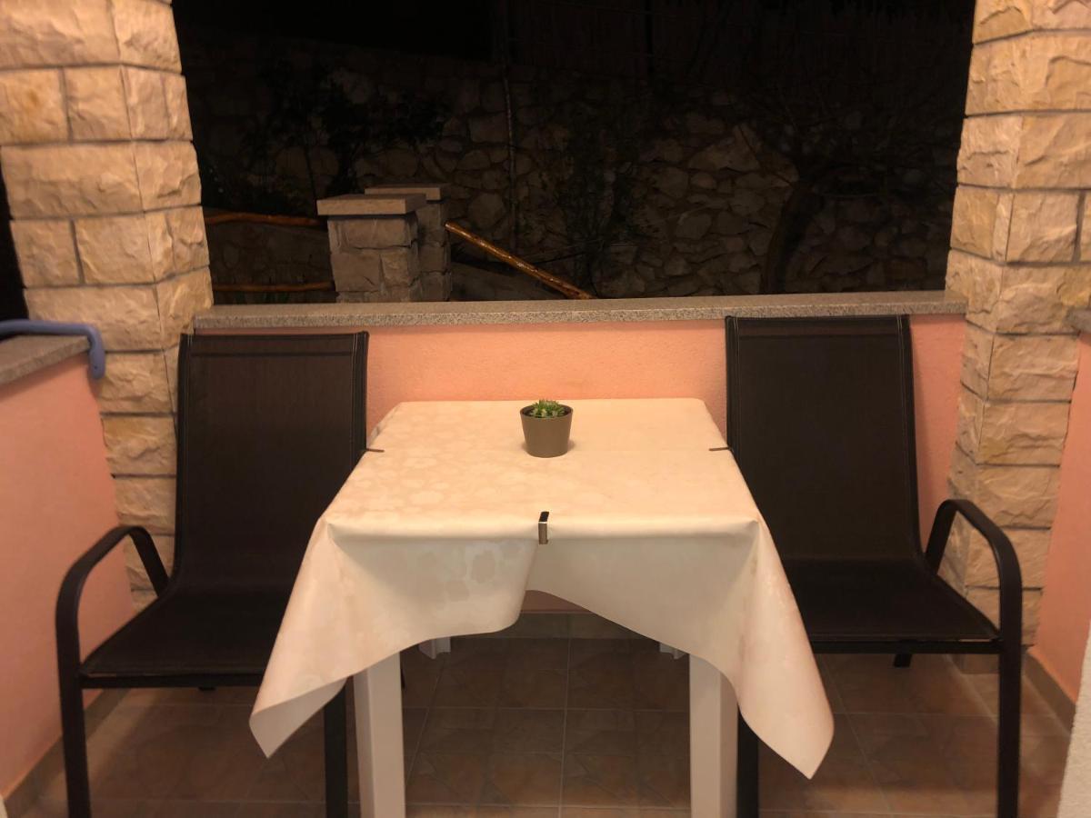 Apartmani Ivana ツレス エクステリア 写真