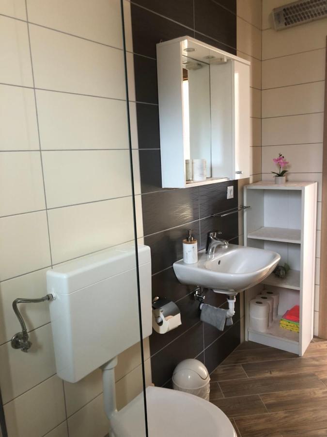 Apartmani Ivana ツレス エクステリア 写真